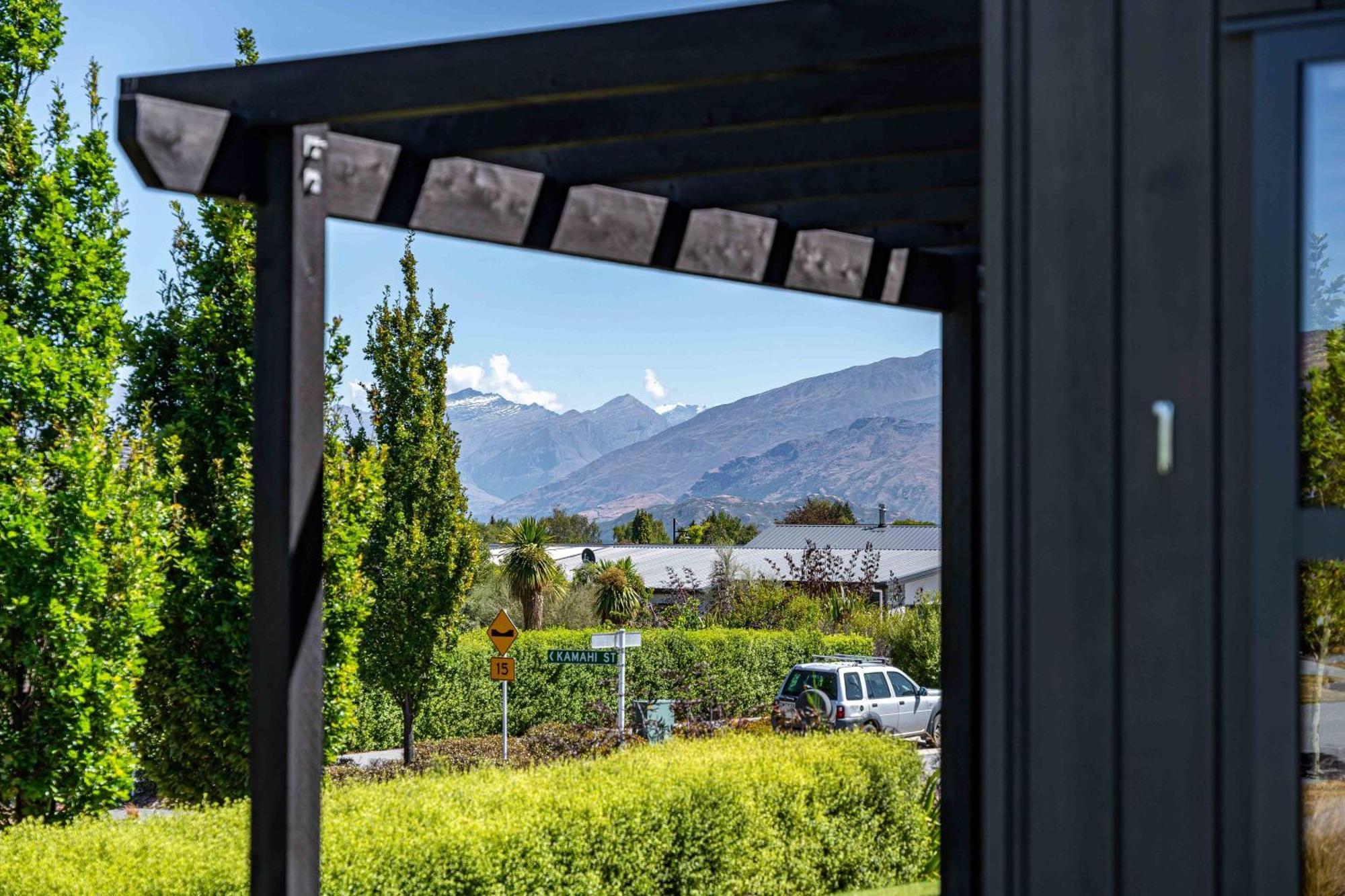 Hoheria Mountain Lodge Wanaka Buitenkant foto