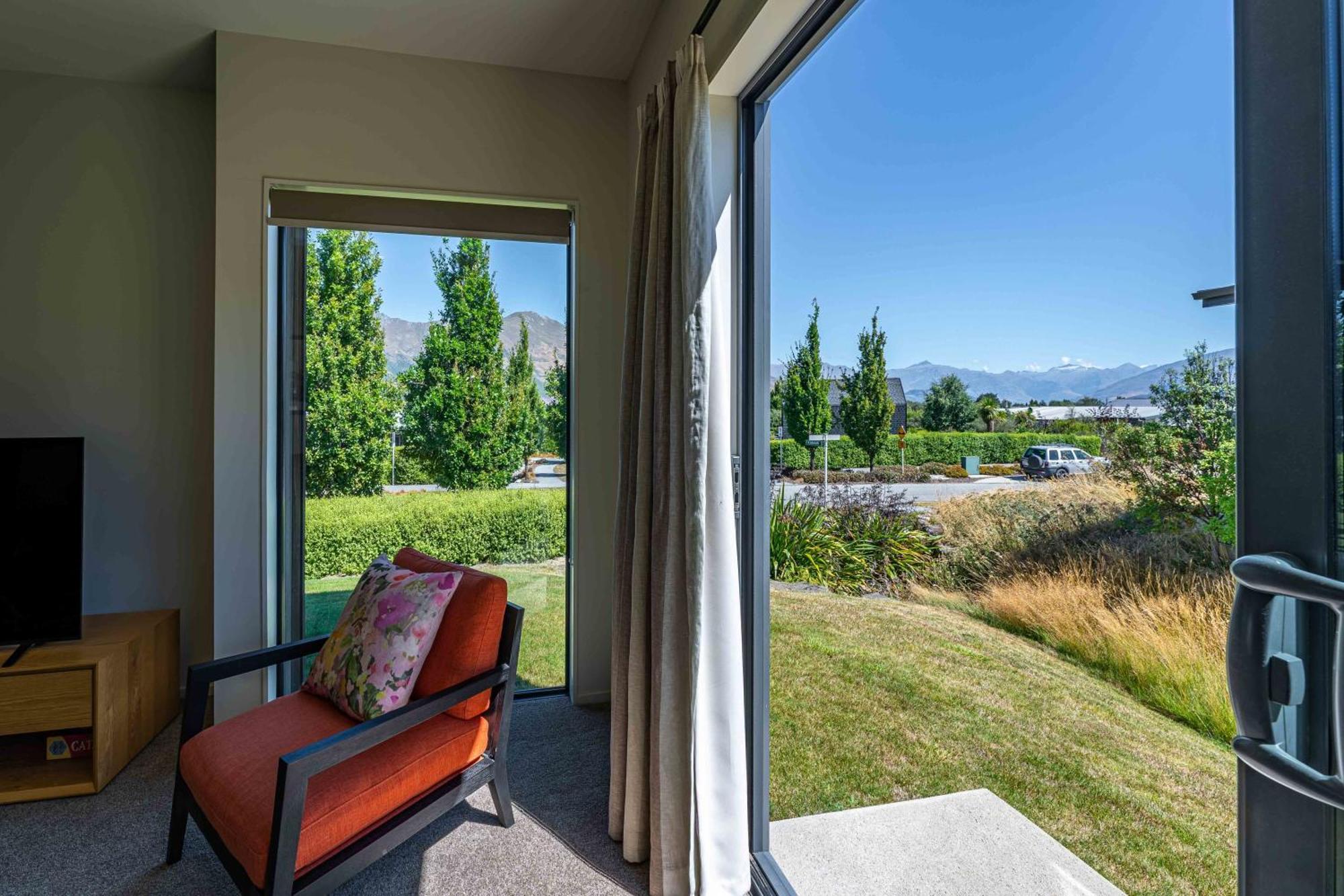 Hoheria Mountain Lodge Wanaka Buitenkant foto